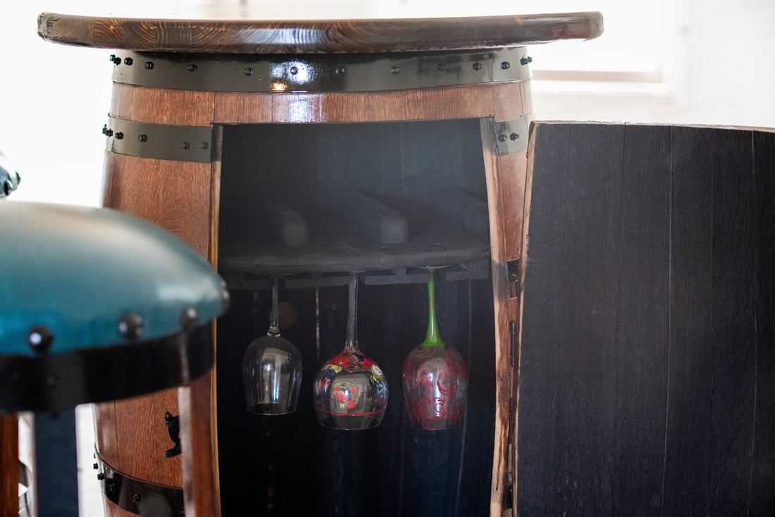 Burlap & Oak™ Bar table with 4 stool chairs